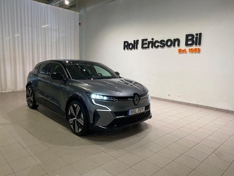 Grå Begagnad 2024 Renault Mégane Iconic Halvkombi | 429 500 kr - Bild 1/4