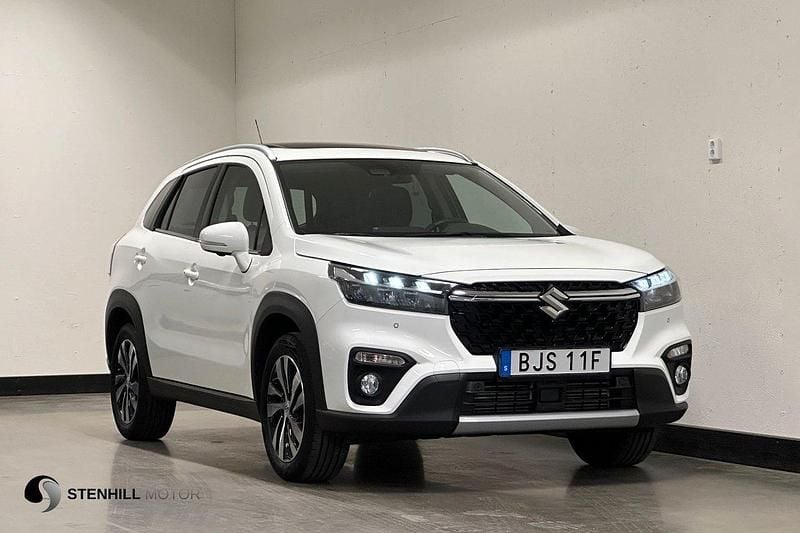 Vit Begagnad 2022 Suzuki SX4 S-Cross Kombi | 264 900 kr - Bild 1/4