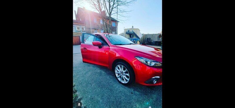Röd Begagnad 2014 Mazda 3 Sedan | 83 000 kr (Bra pris) - Bild 1/4