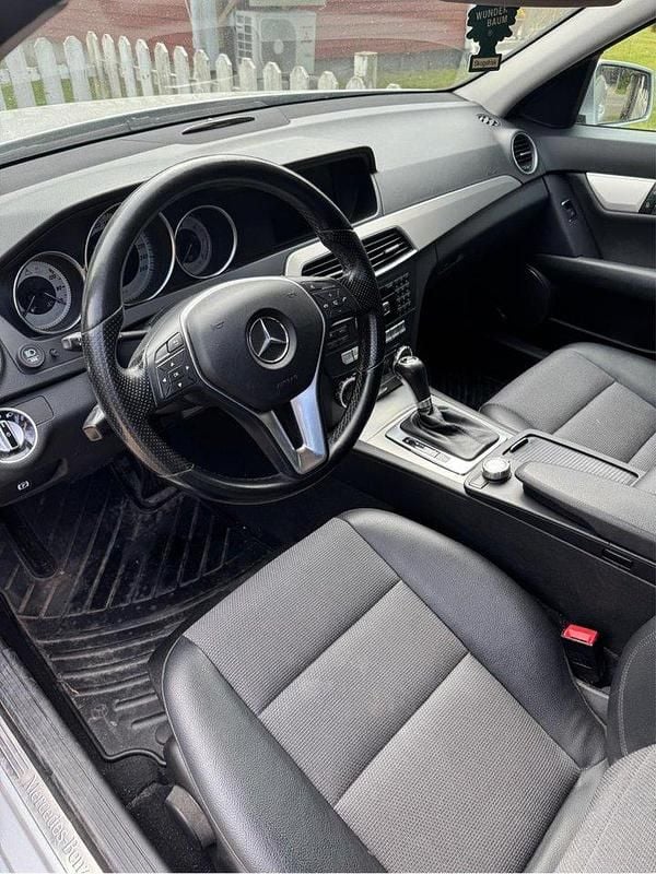 Silver Begagnad 2012 Mercedes C220 Kombi | 75 000 kr (Marknadspris) - Bild 1/4