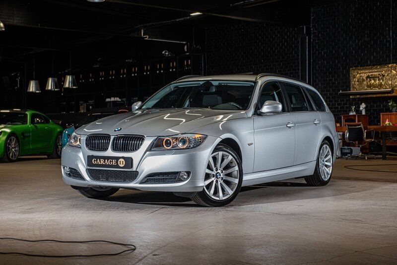 Begagnad 2012 BMW 325 Kombi | 259 325 kr - Bild 1/4