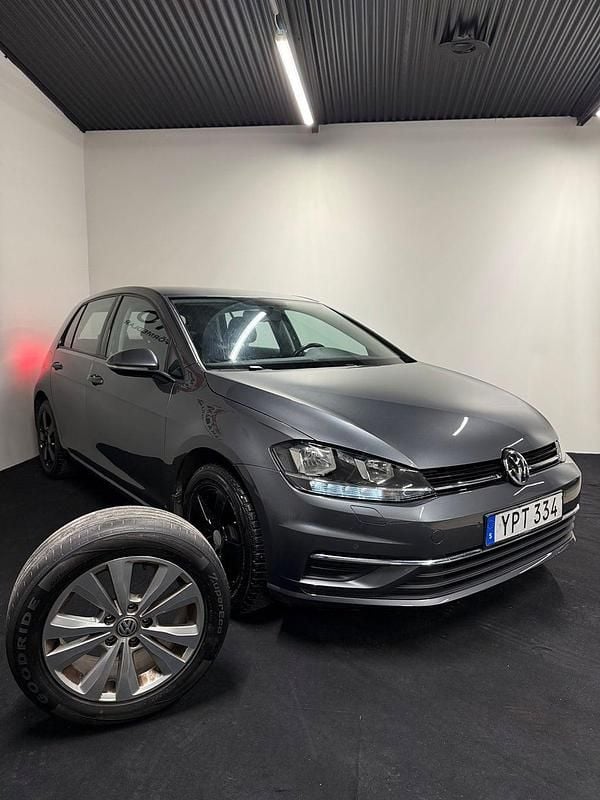 Begagnad VW Golf VII 150 HK (110 kW) 2017 Grå Halvkombi
