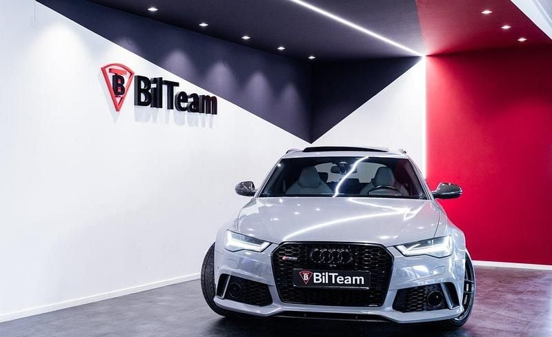 Grå Begagnad 2015 Audi RS6 Comfort Kombi | 589 900 kr (Marknadspris) - Bild 1/4