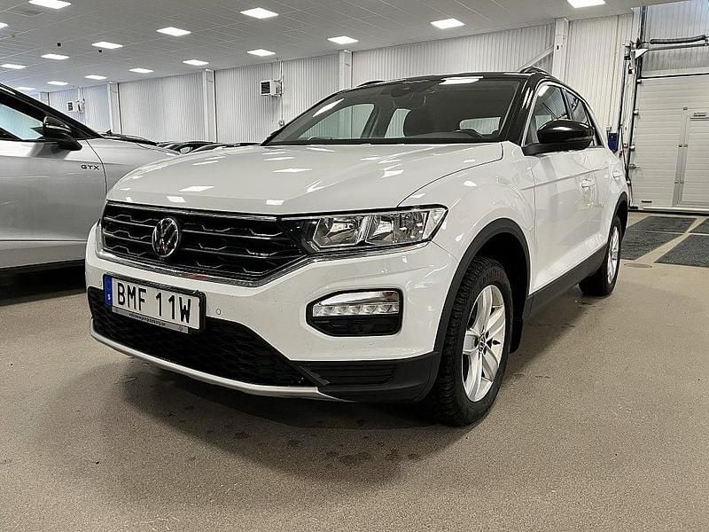 Vit Begagnad 2020 VW T-Roc SUV | 209 900 kr (Marknadspris) - Bild 1/3