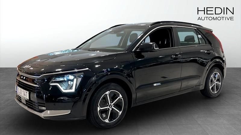 Svart (black) Begagnad 2022 Kia Niro SUV | 299 900 kr (Bra pris) - Bild 1/4
