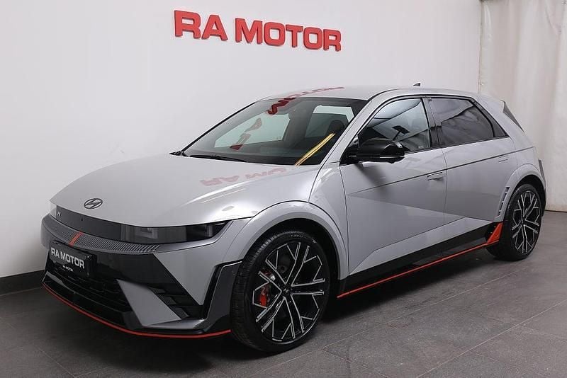 Begagnad Hyundai Ioniq 5 2024 Grå SUV