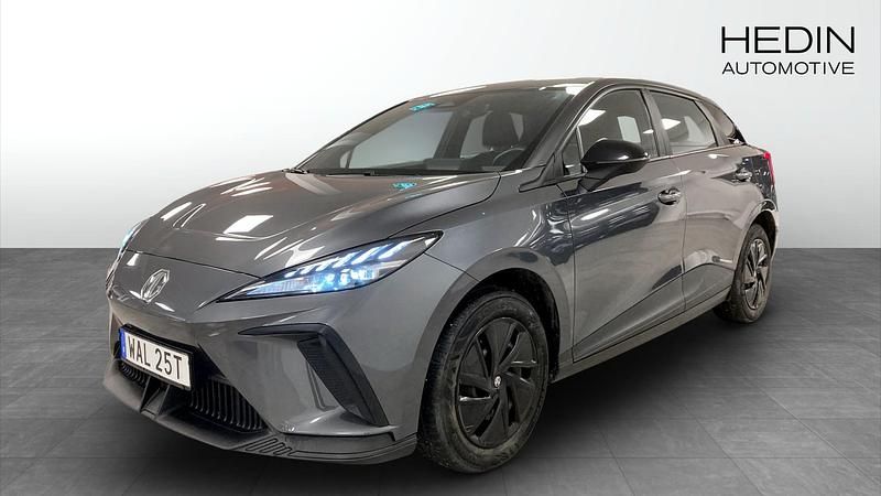 Grå Begagnad 2022 MG MG4 EV Halvkombi | 229 900 kr (Marknadspris) - Bild 1/4