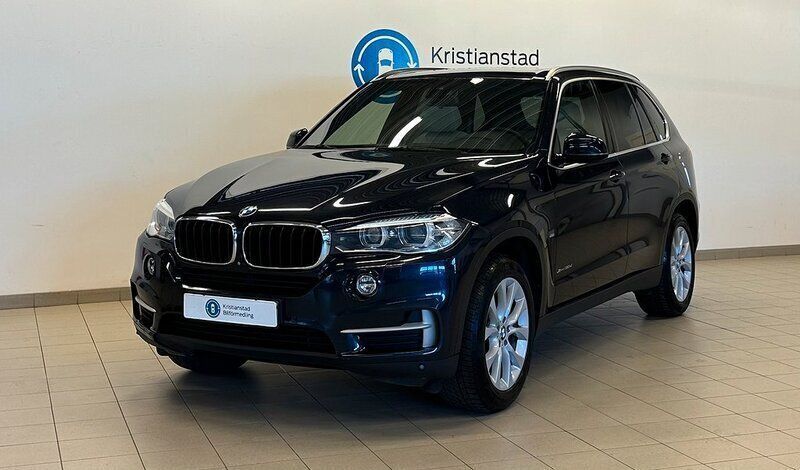 Blå Begagnad 2015 BMW X5 Comfort Edition SUV | 289 900 kr (Marknadspris) - Bild 1/4