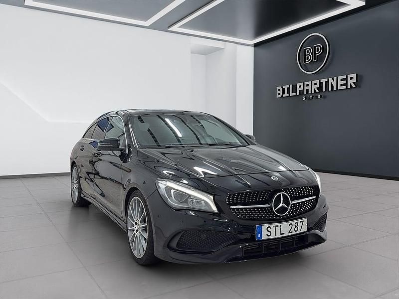 Begagnad Mercedes CLA250 Shooting Brake AMG 211 HK (155 kW) 2017 Svart Kombi