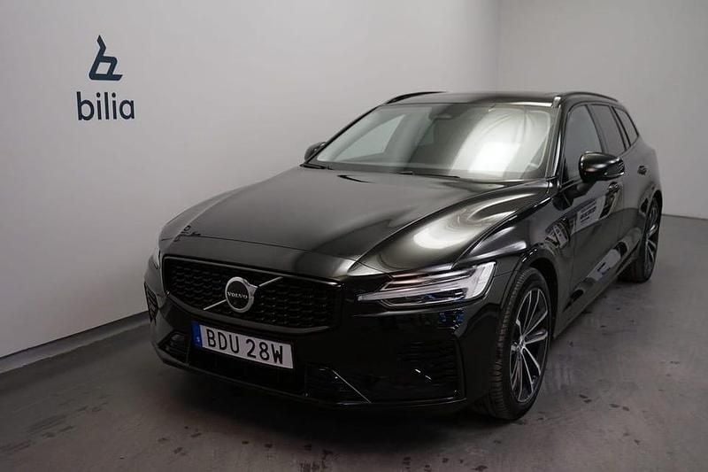 Svart Begagnad 2023 Volvo V60 Plus Kombi | 399 500 kr (Lite dyr) - Bild 1/3