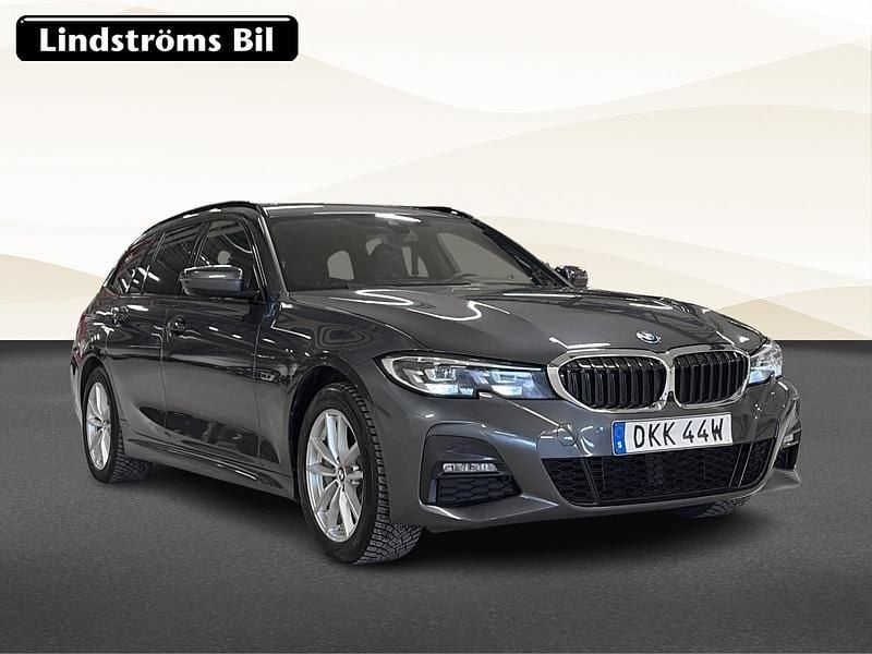 Begagnad BMW 330e M Sport 184 HK (135 kW) 2022 Grå Kombi