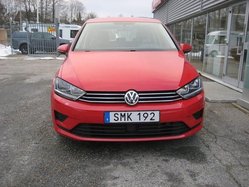 Begagnad VW Golf VII 116 HK (85 kW) 2017 Röd Halvkombi