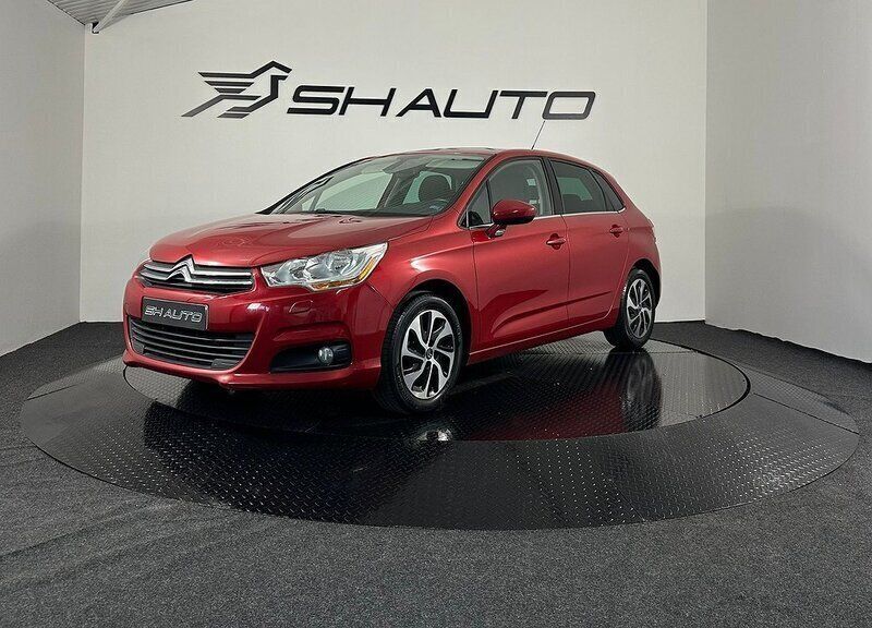 Röd Begagnad 2011 Citroën C4 Halvkombi | 44 900 kr (Marknadspris) - Bild 1/4