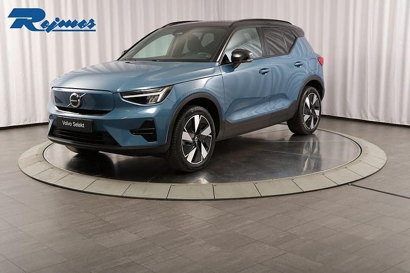 Blå Begagnad 2023 Volvo XC40 Core SUV | 399 900 kr - Bild 1/4