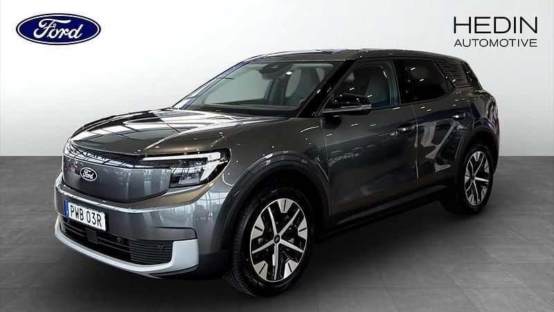 Grå (grey) Ny 2025 Ford Explorer SUV | 509 000 kr (Marknadspris) - Bild 1/4