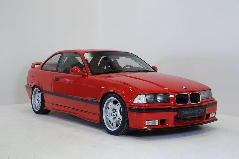Röd Begagnad 1993 BMW M3 Sportkupé | 349 900 kr - Bild 1/4