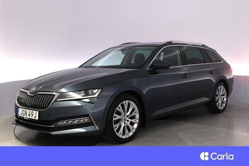 Grå Begagnad 2020 Skoda Superb Business Line Kombi | 293 900 kr (Marknadspris) - Bild 1/4