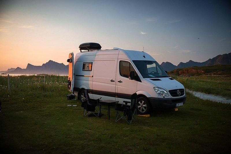 Vit Begagnad 2012 Mercedes Sprinter Van | 200 000 kr - Bild 1/4