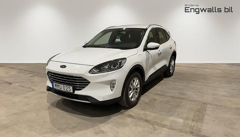 Begagnad Ford Kuga 224 HK (164 kW) 2022 Vit SUV