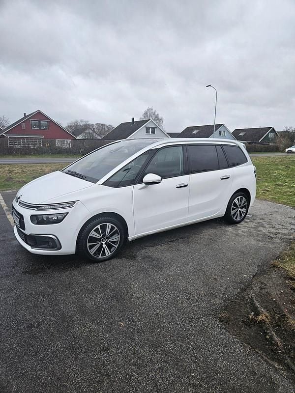 Begagnad 2017 Citroën Grand C4 Picasso Minibuss | 125 000 kr - Bild 1/4
