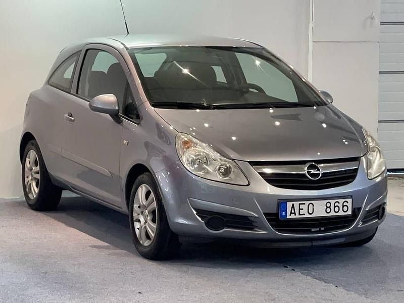 Begagnad Opel Corsa 90 HK (66 kW) 2007 Grå Halvkombi