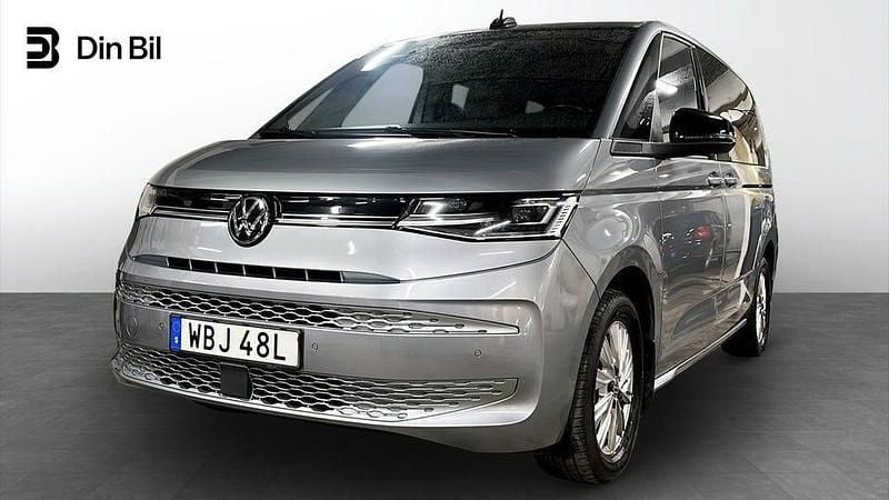 Begagnad VW Multivan Life 150 HK (110 kW) 2024 Silver Van