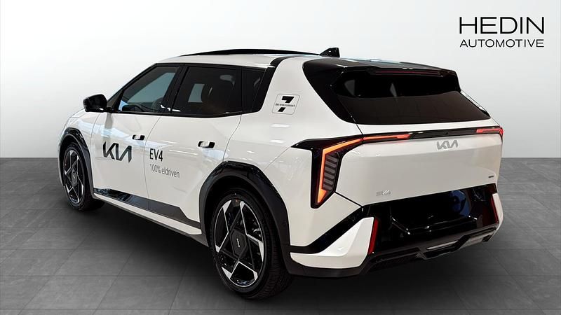 Begagnad Kia EV4 2026 Vit Halvkombi