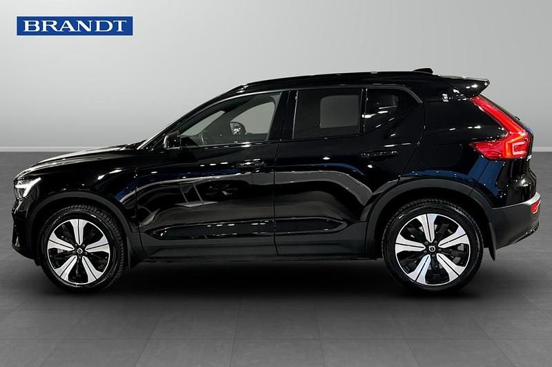 Begagnad Volvo XC40 Single Motor 175 kW (238 HK) 2023 Svart SUV