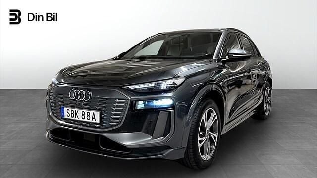 Daytonagrå pärleffekt Begagnad 2024 Audi Q6 e-tron S-Line SUV | 749 000 kr (Superpris) - Bild 1/4