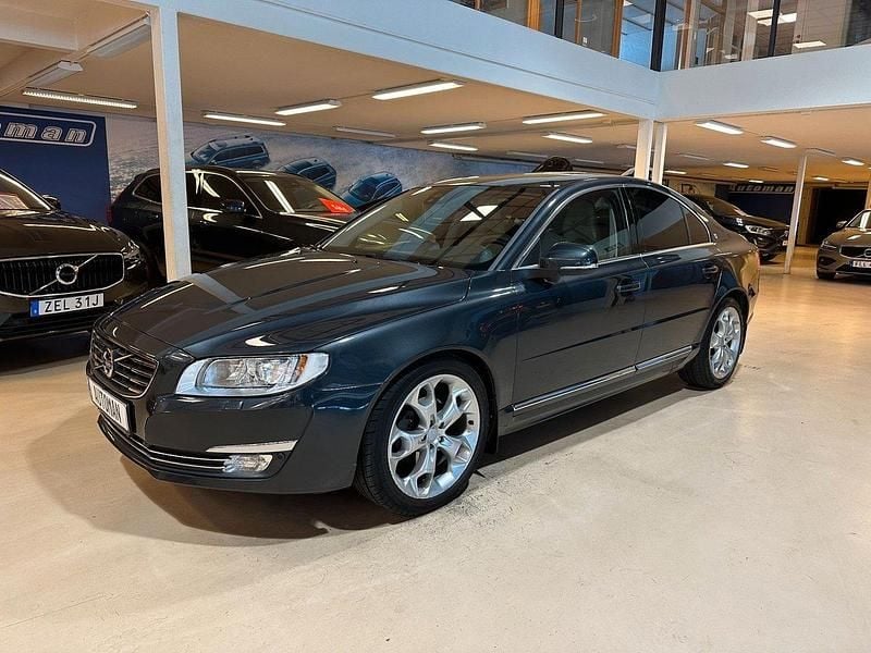 Grå Begagnad 2014 Volvo S80 Summum Sedan | 194 900 kr (Lite dyr) - Bild 1/4