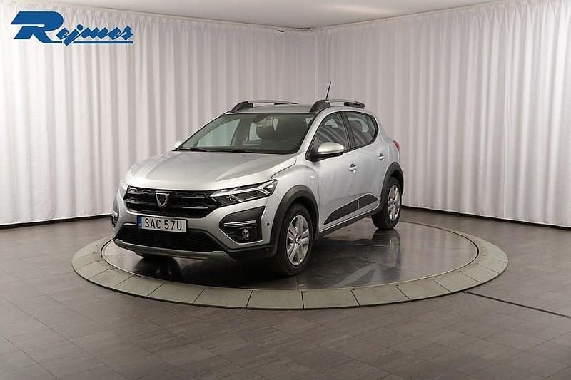 Silver Begagnad 2022 Dacia Sandero Comfort Halvkombi | 159 800 kr (Marknadspris) - Bild 1/4