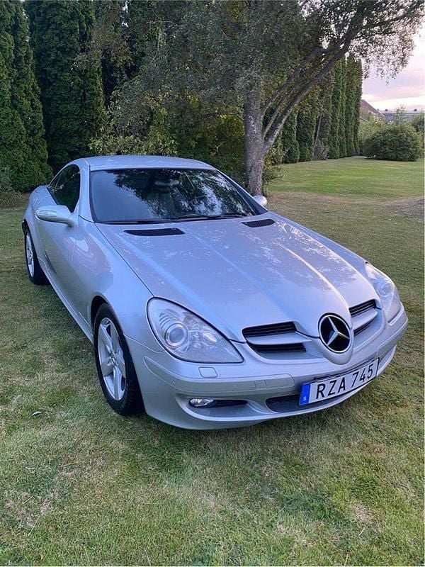 Silver Begagnad 2006 Mercedes SLK280 Cab | 105 000 kr (Superpris) - Bild 1/4