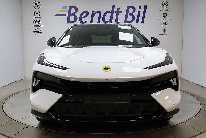 Ny Lotus Eletre 330 kW (450 HK) 2026 Akoya white SUV