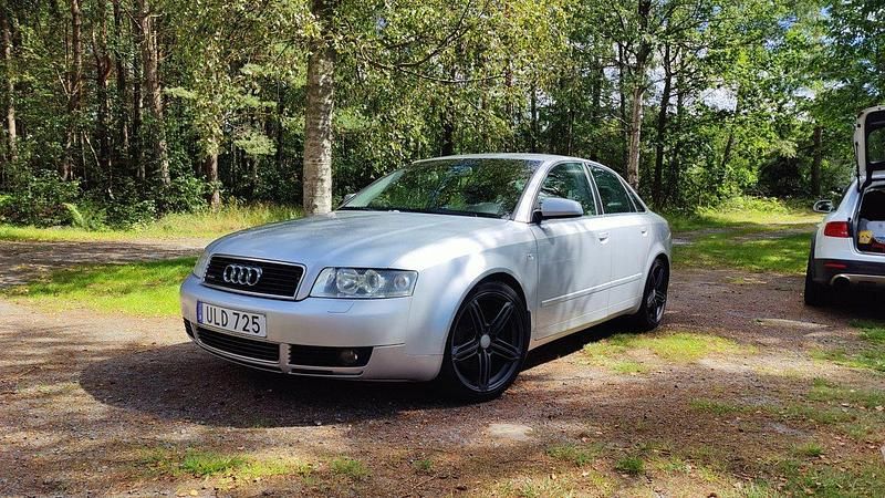 Silver Begagnad 2004 Audi A4 Sedan | 20 000 kr - Bild 1/4