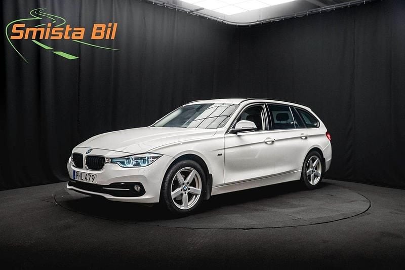 Vit Begagnad 2017 BMW 318 Sport Line Kombi | 139 800 kr (Lite dyr) - Bild 1/3