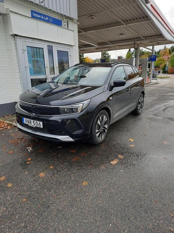 Svart Begagnad 2022 Opel Grandland X Ultimate SUV | 315 000 kr (Lite dyr) - Bild 1/4