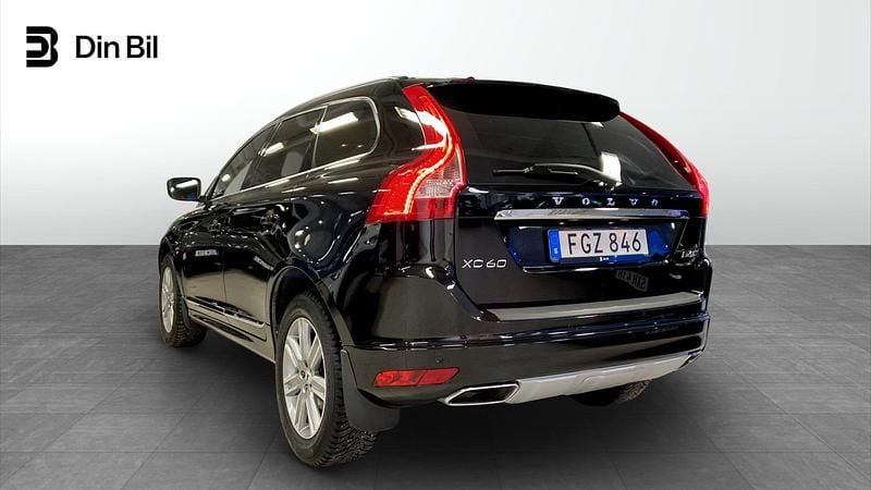 Begagnad Volvo XC60 Summum 190 HK (139 kW) 2016 Svart SUV