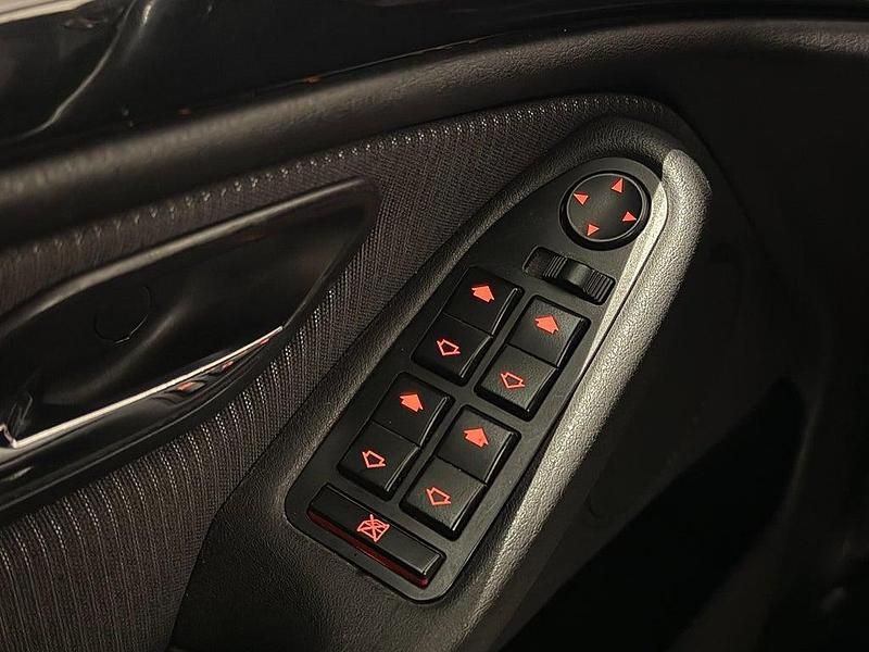 Begagnad BMW 520 M Sport 170 HK (125 kW) 2001 Svart Sedan