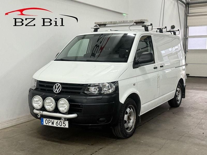 Vit Begagnad 2015 VW T5 Van | 129 900 kr (Marknadspris) - Bild 1/4