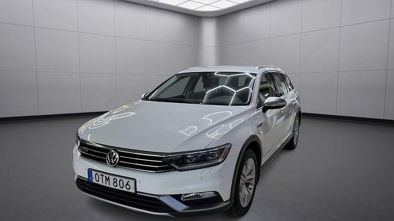 Vit Begagnad 2016 VW Passat Alltrack Kombi | 205 000 kr (Marknadspris) - Bild 1/4