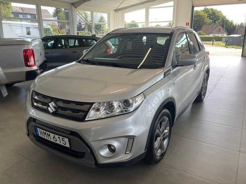 Silver Begagnad 2018 Suzuki Vitara GL SUV | 149 500 kr - Bild 1/4