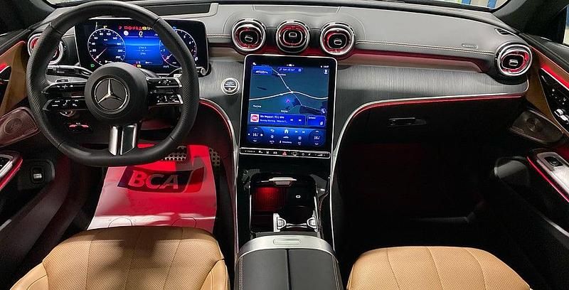 Begagnad Mercedes CLE300 Premium Plus 258 HK (189 kW) 2023 Grafitgrå metallic Sportkupé