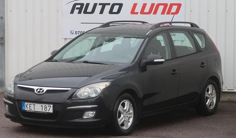 Svart Begagnad 2009 Hyundai i30 Kombi | 28 000 kr (Marknadspris) - Bild 1/4