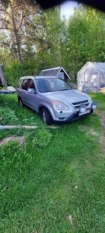 Silver Begagnad 2003 Honda CR-V SUV | 4 000 kr (Superpris) - Bild 1/3