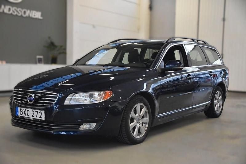 Begagnad Volvo V70 Momentum 116 HK (85 kW) 2014 Blå Kombi