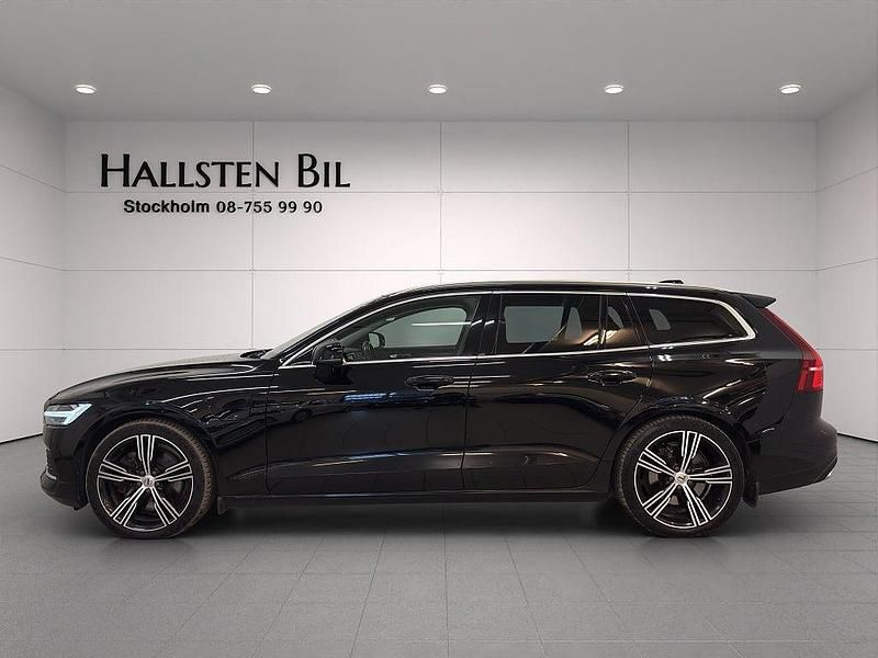 Begagnad Volvo V60 Inscription 253 HK (186 kW) 2020 Svart Kombi