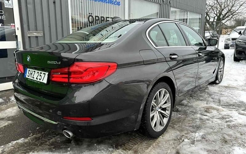 Begagnad BMW 520 Luxury Line 190 HK (139 kW) 2017 Brun Sedan