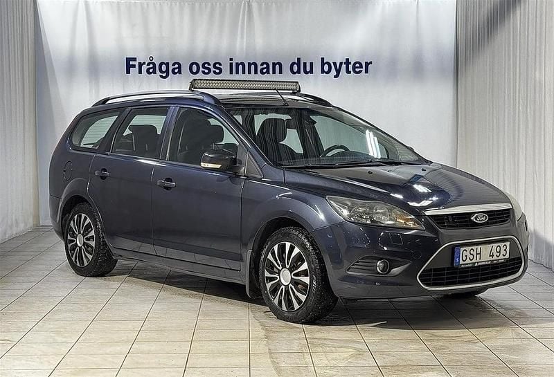 Grå Begagnad 2009 Ford Focus Titanium Kombi | 29 900 kr (Lite dyr) - Bild 1/4
