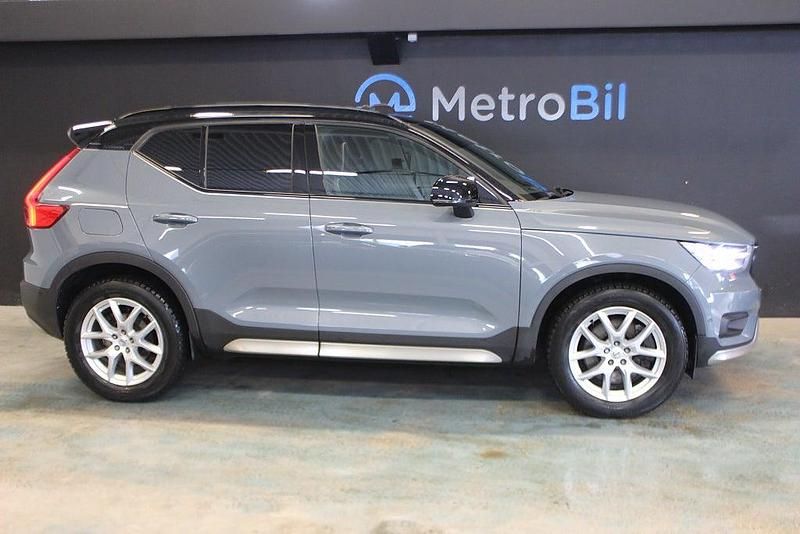 Begagnad Volvo XC40 R-Design 179 HK (131 kW) 2019 Ljusgrå SUV
