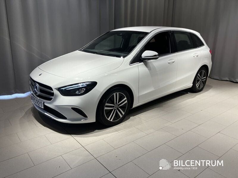 Vit Begagnad 2022 Mercedes B200 Minibuss | 239 900 kr (Lite dyr) - Bild 1/4